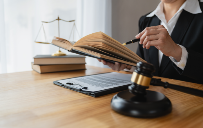 Why You Need a Family Contract Lawyer in Ontario: Protect Your Rights